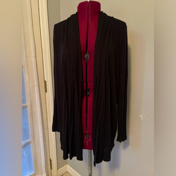 Jillian & Nicole Women's Black Cardigan Lightweight Flyaway Flowy Mediuim - Picture 2 of 7